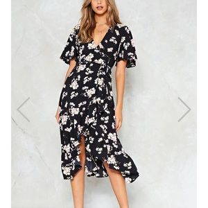 NASTY GAL floral wrap dress, NWT Size M.